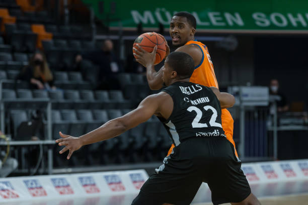 队赢得关键 队赢得关键